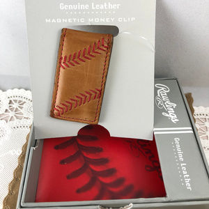 Baseball Stitch MoneyClip made of calfskin Leather